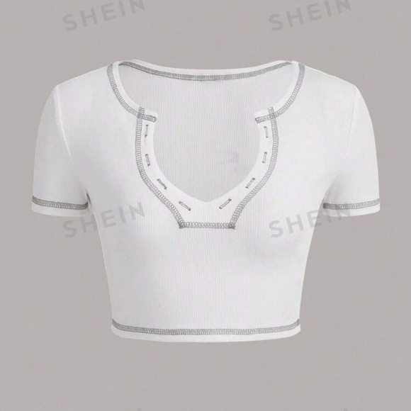 SHEIN Notch Neck White Cropped Tee - Picture 1 of 2